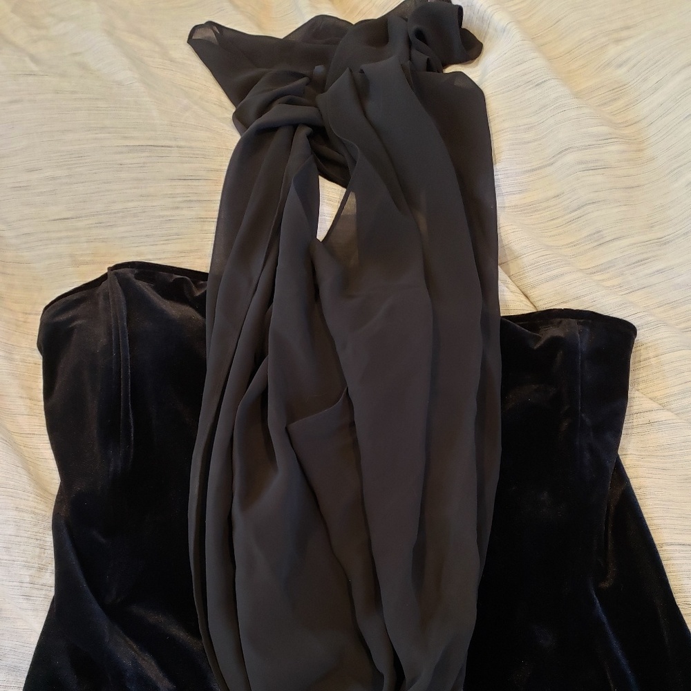 Dress - Picture 2 of 2